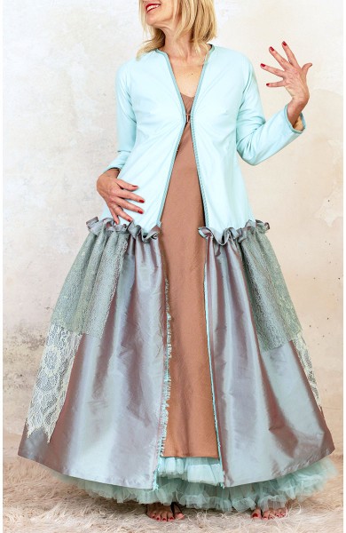 L'ELEGANZA DELL'ARRICCIO COAT