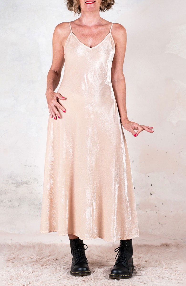 HYBRID VELVET PERFECTA DRESS - Japan Blush