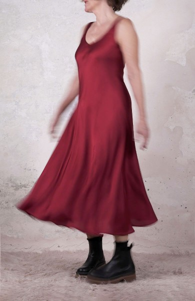 NIRVANA PERFECTO DRESS - Japan Red