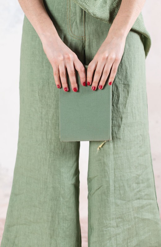 LINEN TRAVEL PANT BOOK...