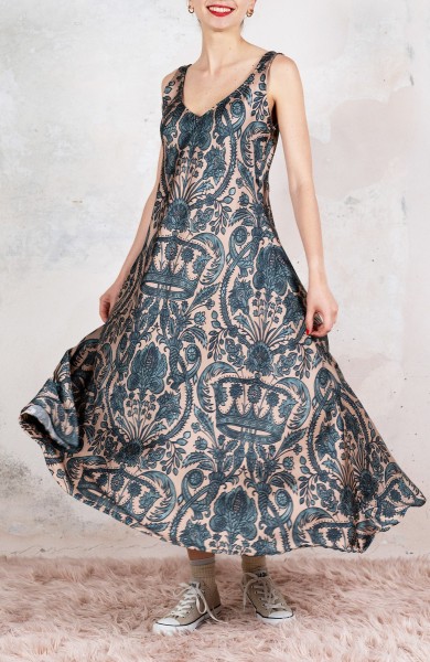 CROWN NIRVANA PERFECTO DRESS - Royal Britannia
